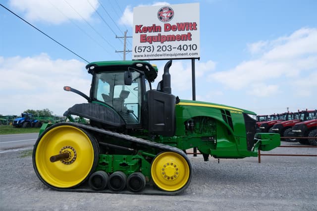 Image of John Deere 8320RT equipment image 1