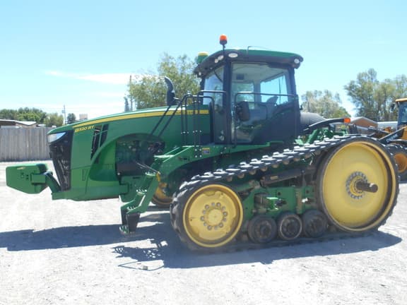 Image of John Deere 8320RT equipment image 1