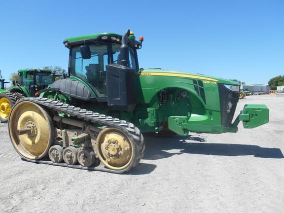 Image of John Deere 8320RT equipment image 3