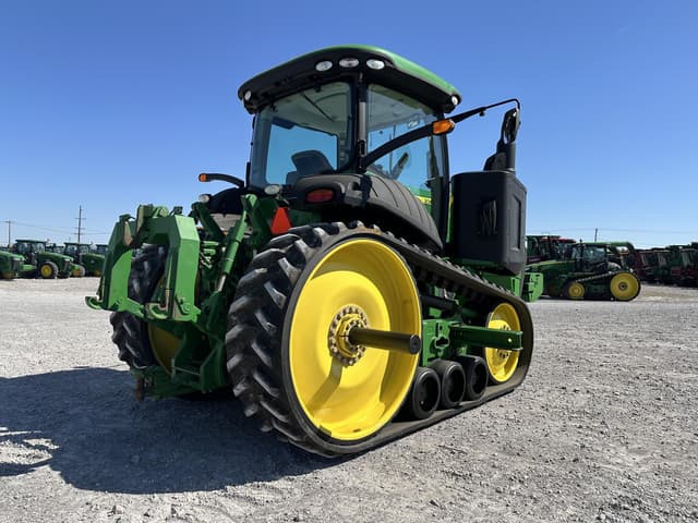 Image of John Deere 8320RT equipment image 4