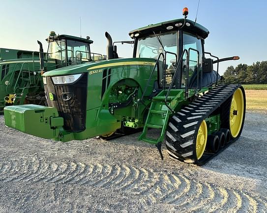 Image of John Deere 8320RT equipment image 1