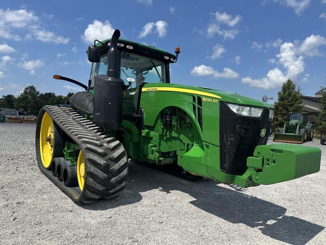 Image of John Deere 8320RT equipment image 1