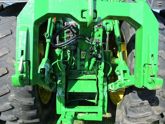 Image of John Deere 8345R equipment image 2