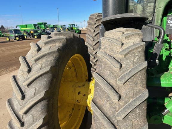 Image of John Deere 8345R equipment image 2