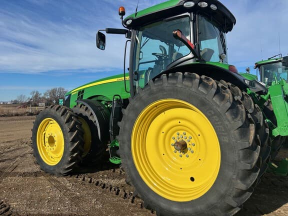Image of John Deere 8345R equipment image 1