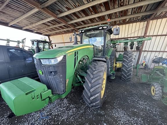 Image of John Deere 8345R equipment image 1