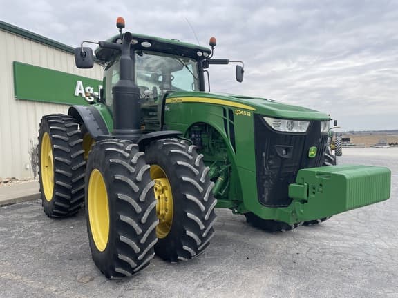 Image of John Deere 8345R equipment image 2