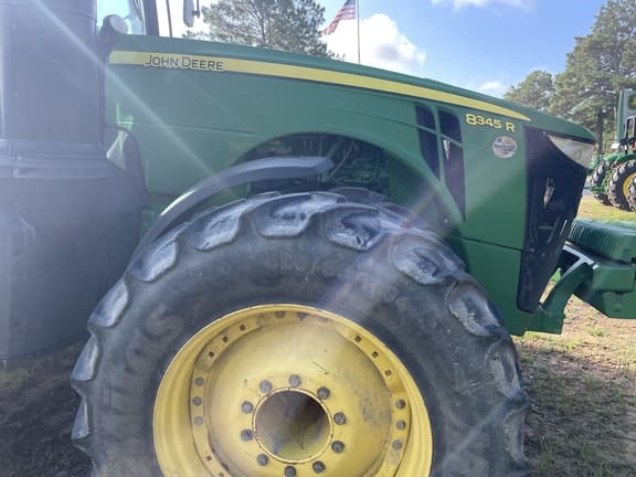 Image of John Deere 8345R equipment image 2