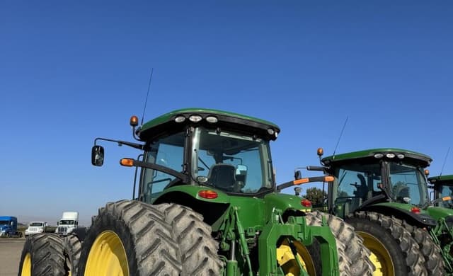 Image of John Deere 8345R equipment image 3
