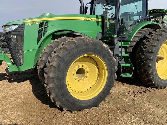 Image of John Deere 8345R equipment image 4