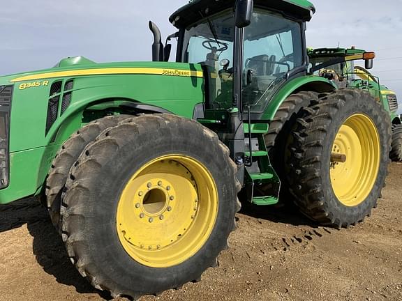 Image of John Deere 8345R equipment image 1