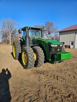 2015 John Deere 8345R Equipment Image0