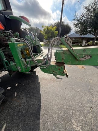 Image of John Deere 835 equipment image 3