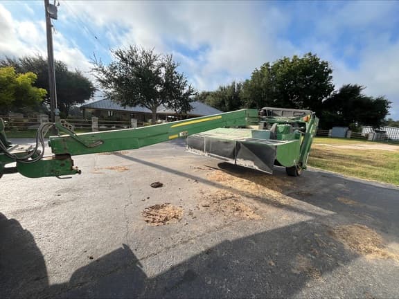 Image of John Deere 835 equipment image 1