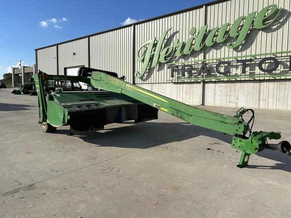 Image of John Deere 835 Primary image