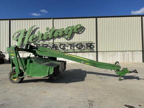 Image of John Deere 835 equipment image 1