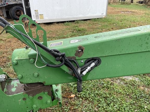 Image of John Deere 835 equipment image 3