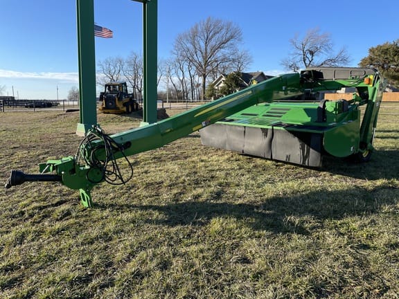 Main image John Deere 835