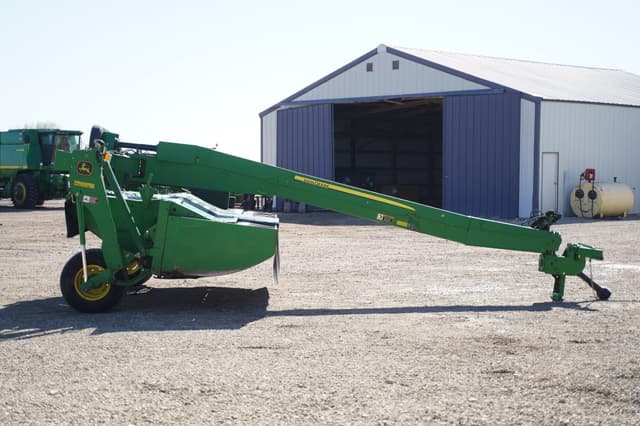 Image of John Deere 835 equipment image 3