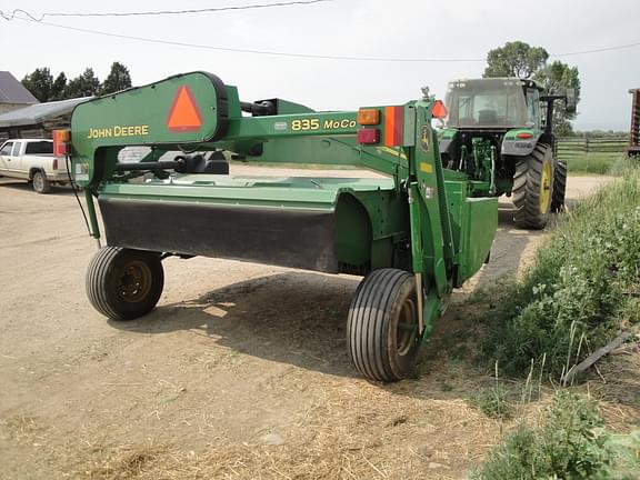 Image of John Deere 835 MoCo equipment image 4