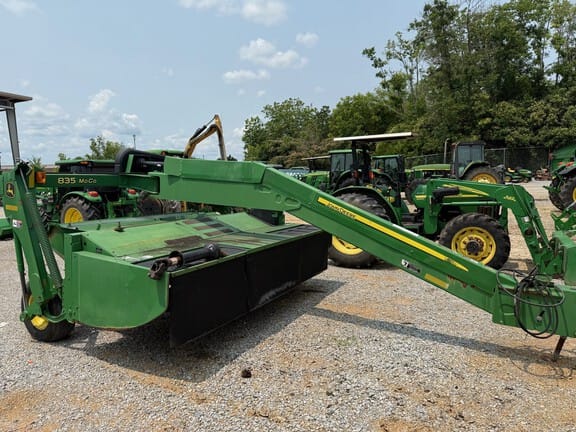 2015 John Deere 835 Equipment Image0
