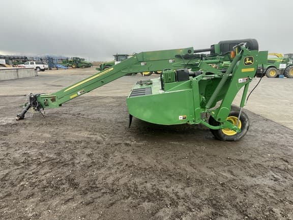 Image of John Deere 835 equipment image 1