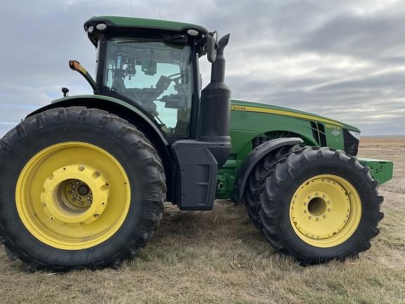 Image of John Deere 8370R equipment image 1