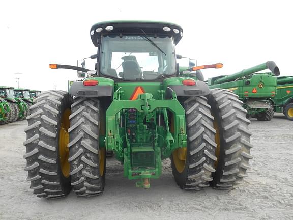 Image of John Deere 8370R equipment image 3