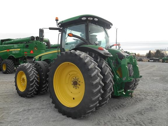 Image of John Deere 8370R equipment image 2