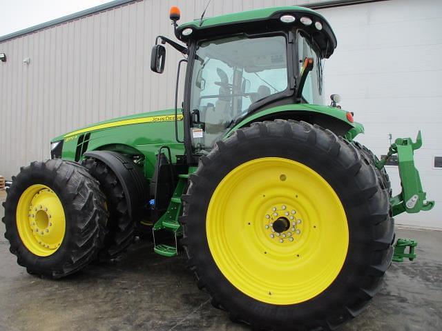 Image of John Deere 8370R equipment image 4