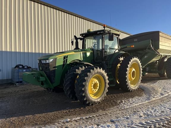 Image of John Deere 8370R equipment image 2