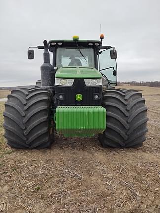 Image of John Deere 8370R equipment image 1