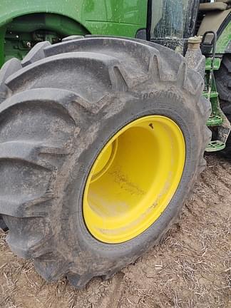 Image of John Deere 8370R equipment image 4