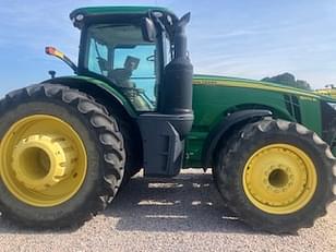 Main image John Deere 8370R 3