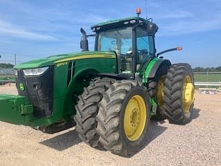 Image of John Deere 8370R equipment image 3