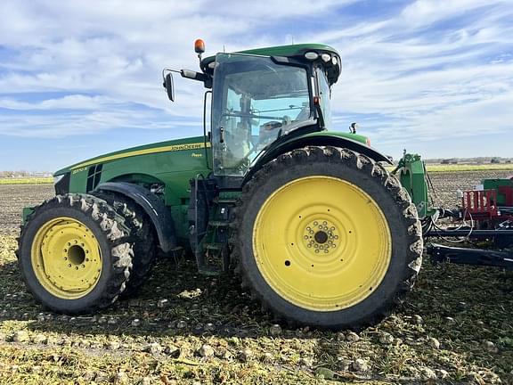 Image of John Deere 8370R equipment image 3