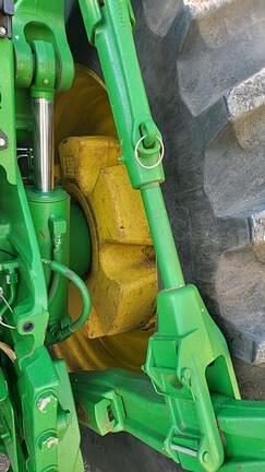 Image of John Deere 8370R equipment image 2