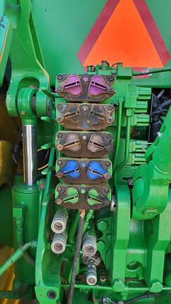 Image of John Deere 8370R equipment image 3