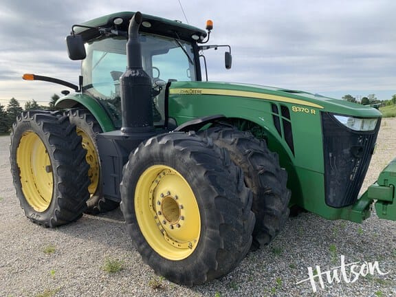 2015 John Deere 8370R Equipment Image0