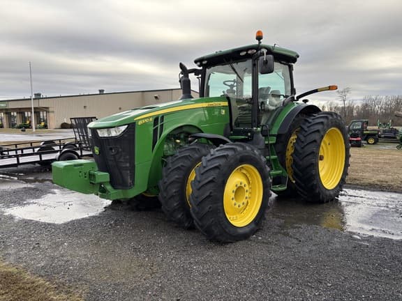 Image of John Deere 8370R equipment image 4