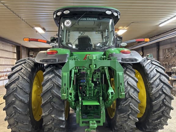 Image of John Deere 8370R equipment image 3