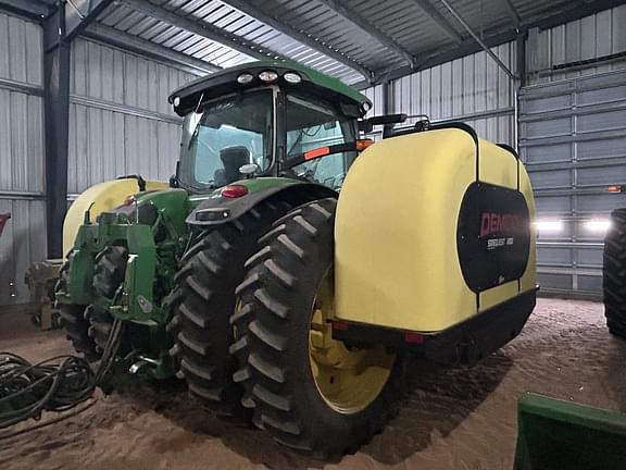 Image of John Deere 8370R equipment image 3