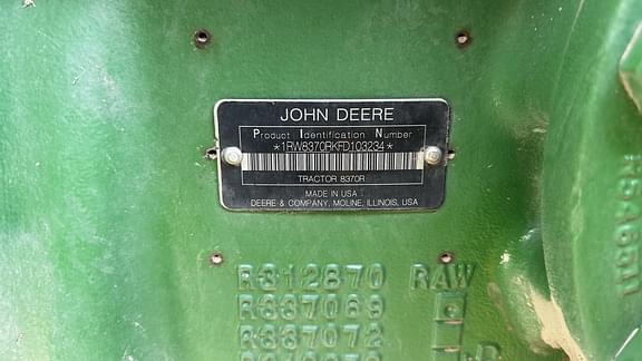 Image of John Deere 8370R equipment image 2