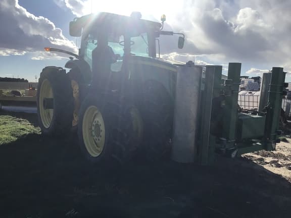Image of John Deere 8370R equipment image 4