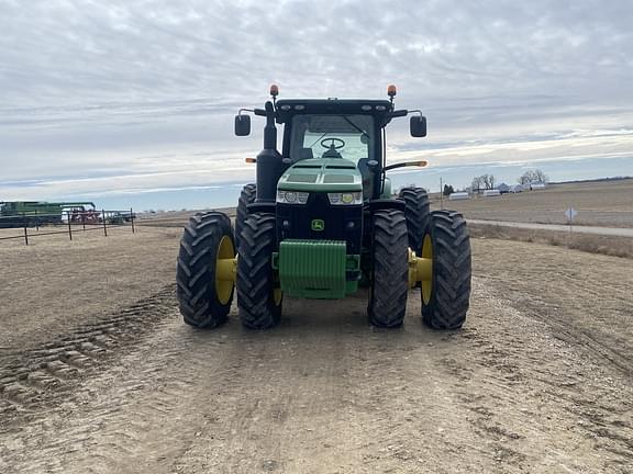 Image of John Deere 8370R equipment image 1