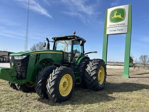 2015 John Deere 8370R Image