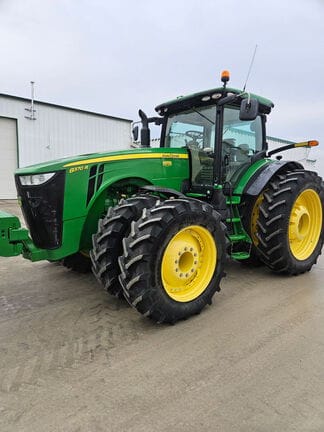 2015 John Deere 8370R Equipment Image0
