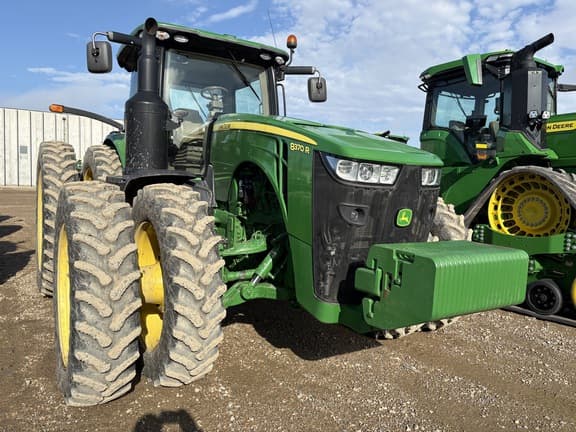 Image of John Deere 8370R equipment image 3
