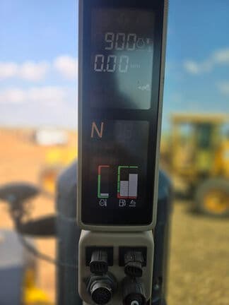 Image of John Deere 8370R equipment image 3