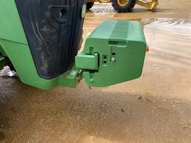 Image of John Deere 8370R equipment image 4
